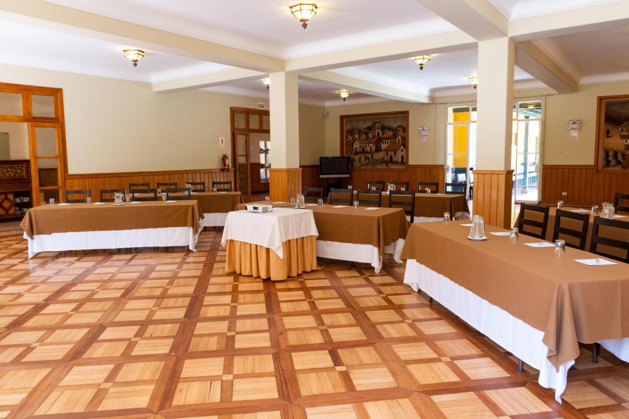 Lp Los Portales Hotel Тарма Экстерьер фото