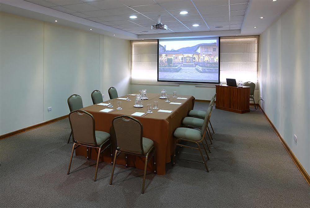 Lp Los Portales Hotel Тарма Экстерьер фото